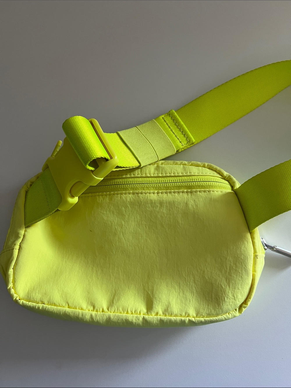 lululemon athletica Neon Yellow Crossbody Belt Bag - Picture 4 of 5